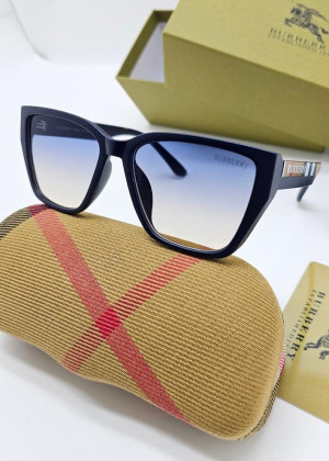 Набор солнцезащитные очки, коробка, чехол + салфетки #21169671