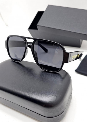 Набор солнцезащитные очки, коробка, чехол + салфетки 21194170
