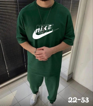 Спортивный костюм #22683872