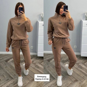 Спортивный костюм 22886911