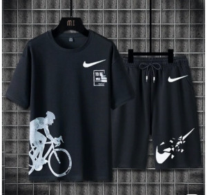 Спортивный костюм 22898708