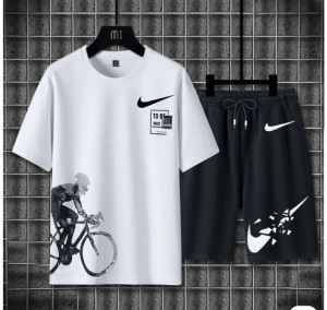 Спортивный костюм 22898709