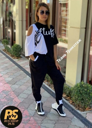 Спортивный костюм 22950954