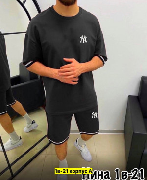 Спортивный костюм 22972814