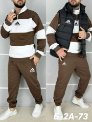 Спортивный костюм