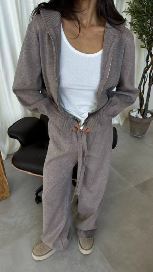 Спортивный костюм 23119963