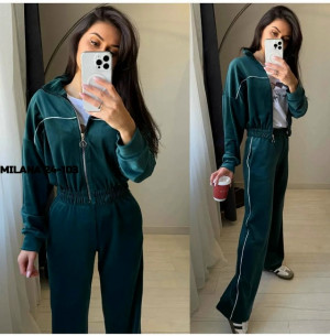 Спортивный костюм 23143908