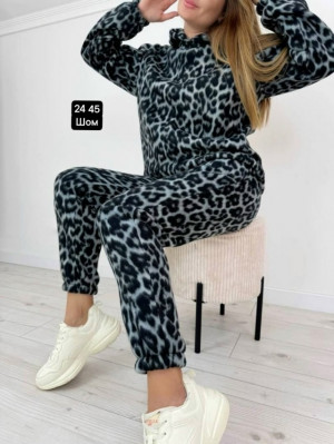 Спортивный костюм #23168577