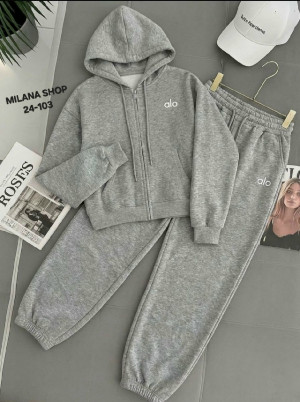 Спортивный костюм #23181042