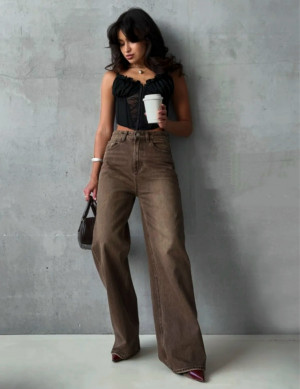 Джинсы #23183365