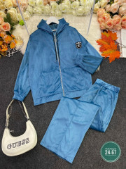 Спортивный костюм