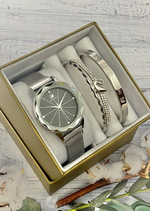 Подарочный набор для женщин часы, 2 браслета + коробка 23245020
