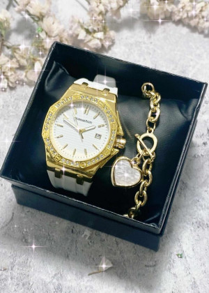 Подарочный набор для женщин часы и браслет+ коробка 23245147