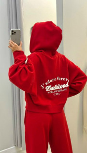 Спортивный костюм