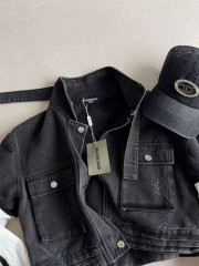 Джинсовая куртка