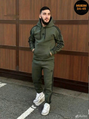 Спортивный костюм