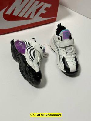 Кроссовки #23312371