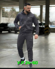 Спортивный костюм
