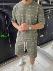 Костюм