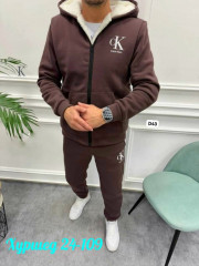 Костюм