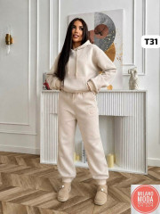Костюм