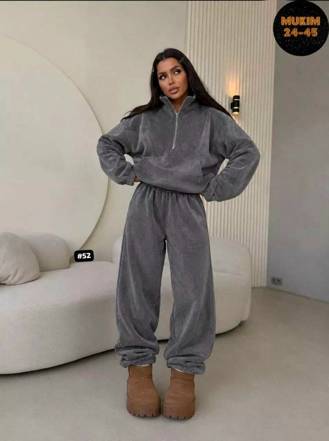 Костюм