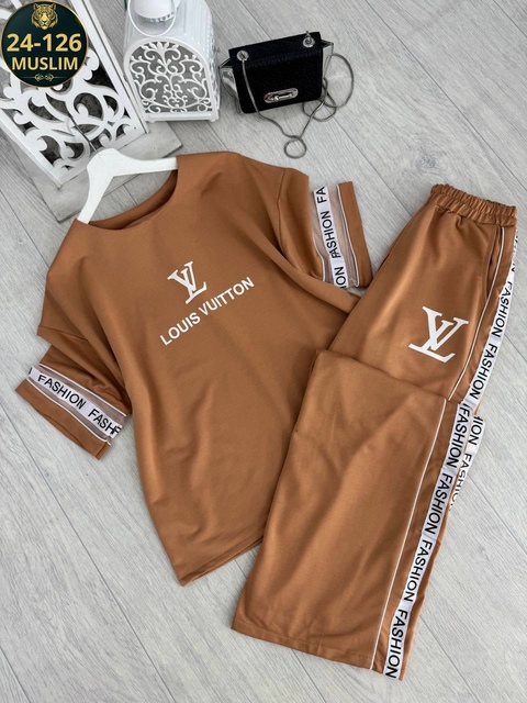 Спортивный костюм 22903919