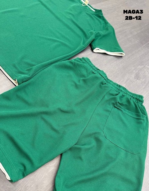 Спортивный костюм 22904234