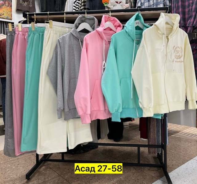 Спортивный костюм 22906635