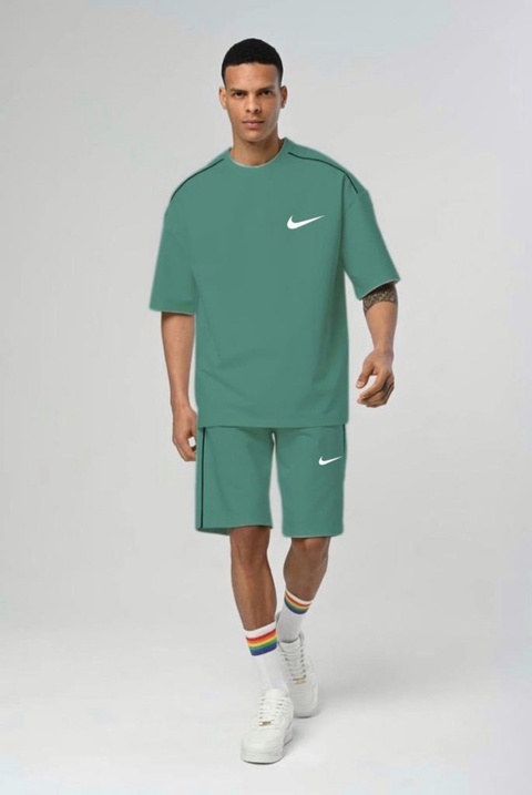 Спортивный костюм 22915355