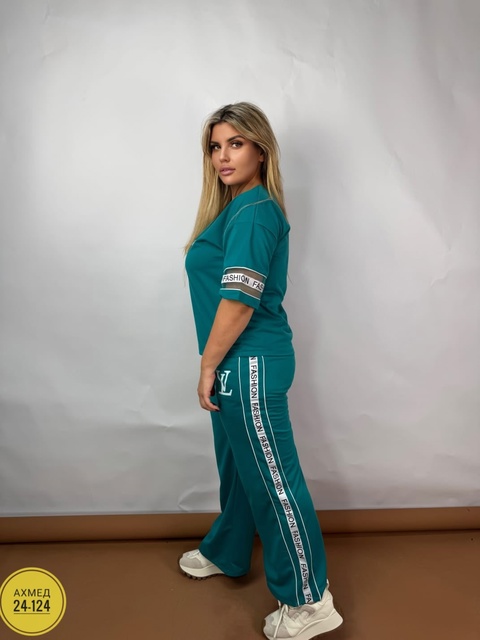 Спортивный костюм 22917263