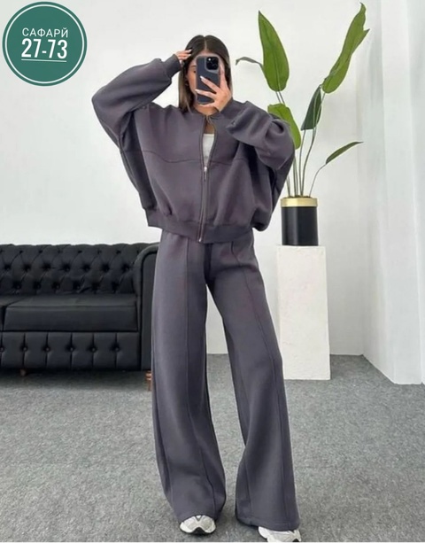 Спортивный костюм 22918259