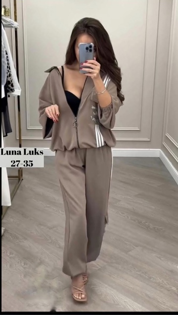 Спортивный костюм 22920157