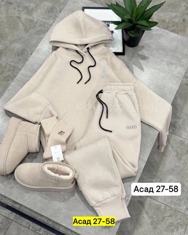 Спортивный костюм 22922541