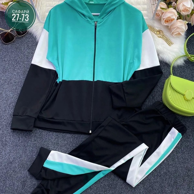 Спортивный костюм 22924235