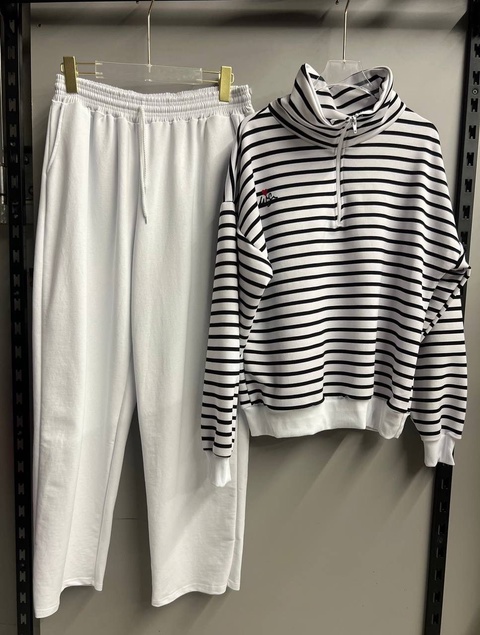 Спортивный костюм 22928521