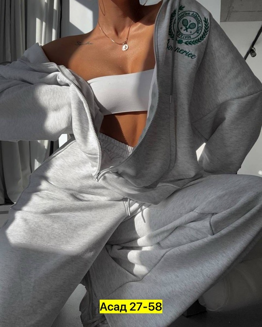 Спортивный костюм 22930539