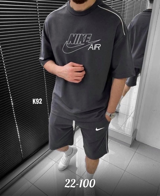 Спортивный костюм 22928943