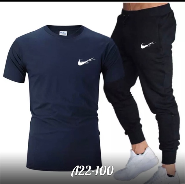 Спортивный костюм 22930846