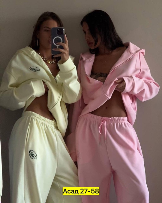 Спортивный костюм 22934790