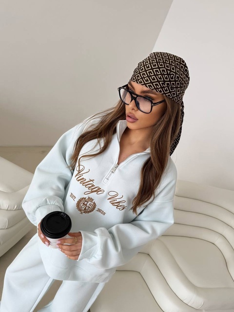 Спортивный костюм 22937778