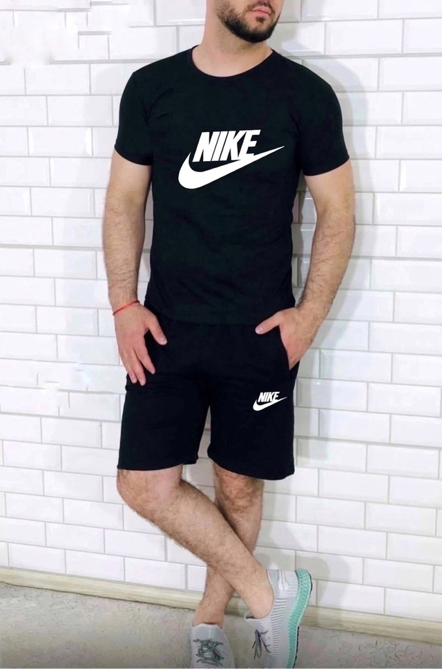 Спортивный костюм 22940529