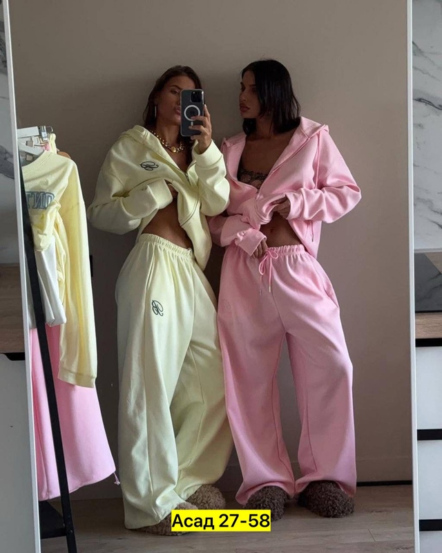 Спортивный костюм 22941825