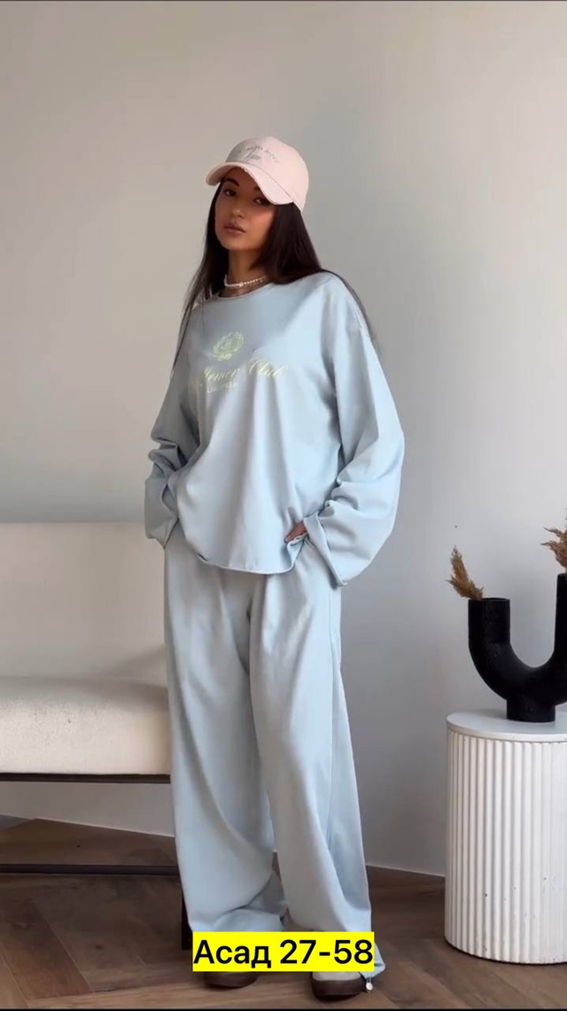 Спортивный костюм 22941920