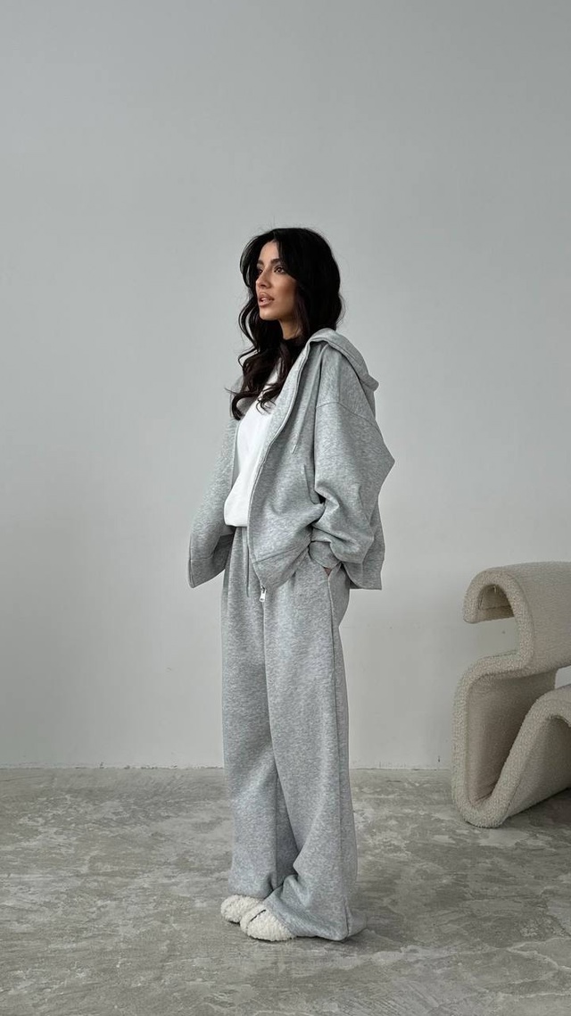 Спортивный костюм 22942455