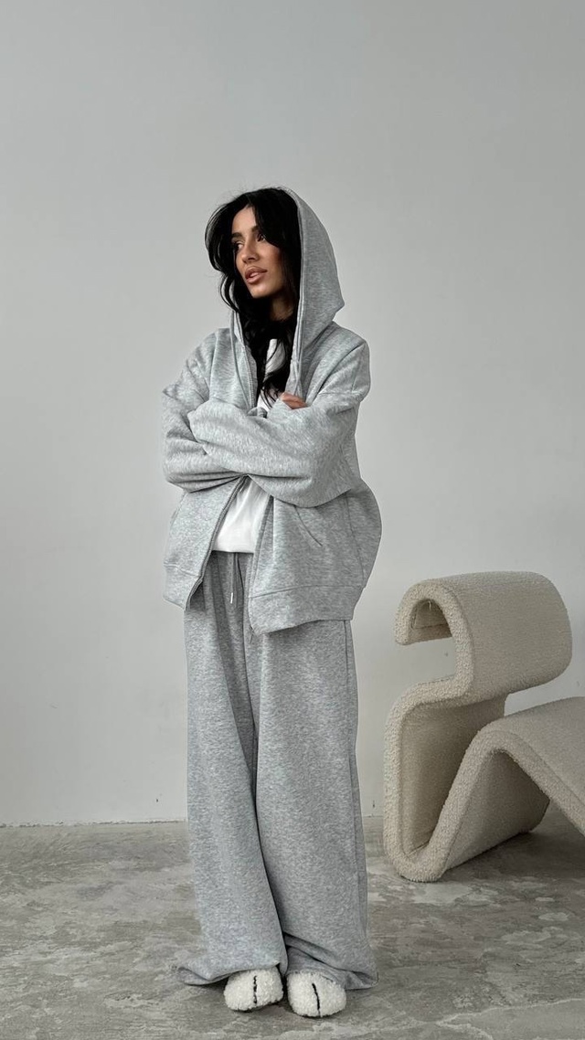 Спортивный костюм 22942455