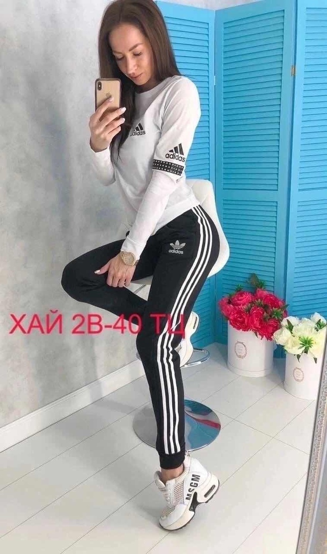 Спортивный костюм 22942604