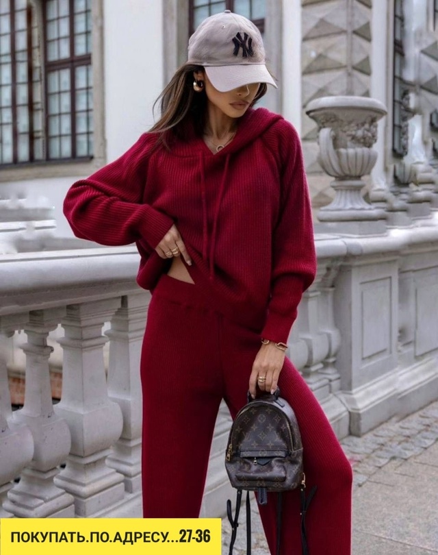 Спортивный костюм 22942468