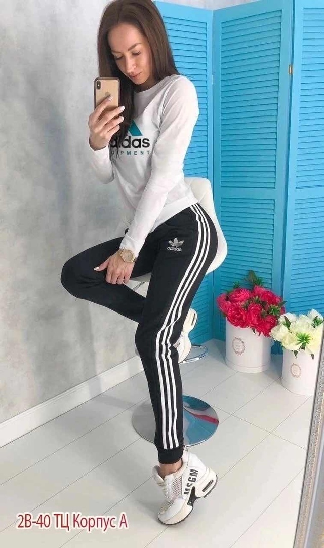 Спортивный костюм 22942679