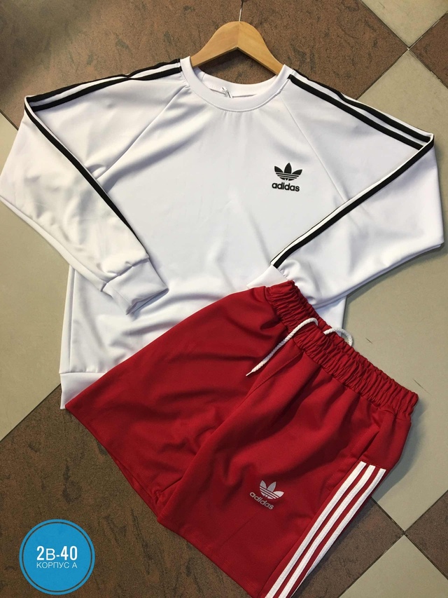 Спортивный костюм 22943410